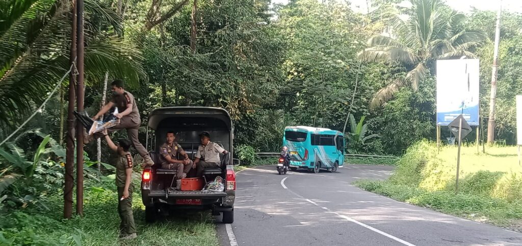 Sekber Pencinta Alam Banjarnegara Imbau Jangan Pasang Reklame atau Alat Sosialisasi dengan Dipaku di Pohon