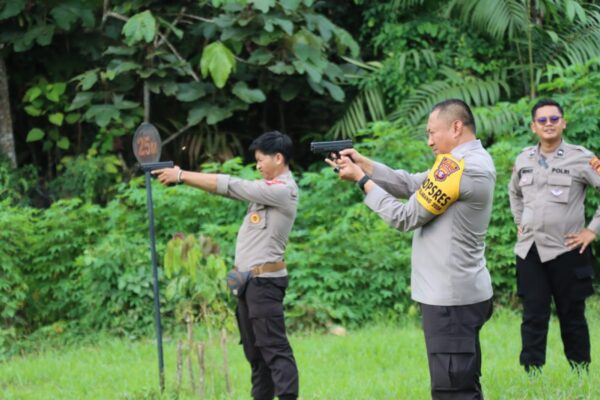 Latihan Menembak Bersama Di Polres Lamandau, Kapolres Tingkatkan Keterampilan Personel