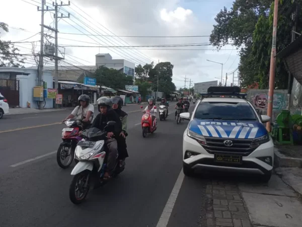 Mobil Incar Satlantas Banyuwangi Rekam Banyak Pelanggaran, Pengendara Motor Tanpa