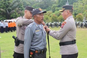 Operasi “Mantap Praja 2024” Polres Lamandau: Upacara Pasukan untuk Kesiapan Maksimal Pilkada