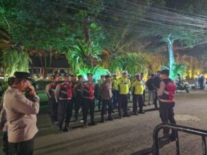 Polresta Banyuwangi Kerahkan Personil Jaga Parade Lampion 2024