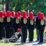 Paskibraka Banyuwangi Bentuk Formasi Pengibaran Dan Penurunan Bendera Dengan Disiplin