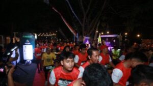 Ratusan Pelari Ramaikan Banyuwangi Night Healthy Run dari Berbagai Daerah