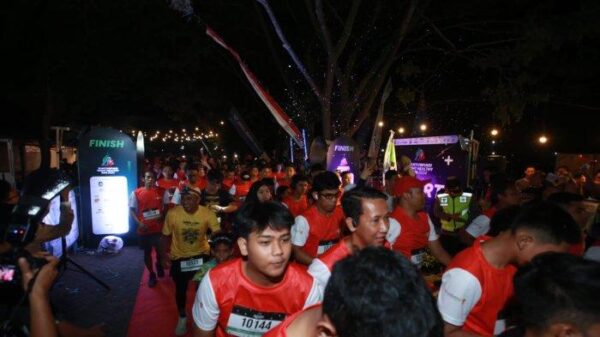 Pelari Dari Berbagai Daerah Meriahkan Banyuwangi Night Healthy Run