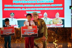 Pemkab Banyumas Tingkatkan Akses Pendidikan dengan Bantuan untuk Ribuan Siswa