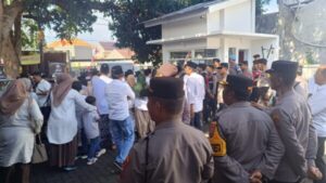 Polresta Banyuwangi Terapkan Pendekatan Humanis Amankan KPU Selama Pendaftaran Paslon