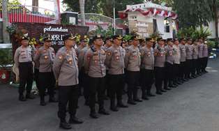 Pengamanan Ketat: Polresta Banyuwangi Libatkan Ratusan Polisi Di Pelantikan Dprd