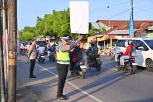 Pengaturan Lalu-lintas Pagi, Wujud Nyata Polisi Hadir Di Tengah Masyarakat Jepara