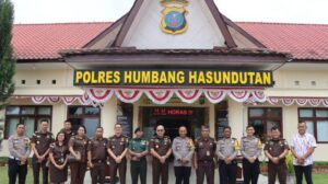 Pertemuan Hangat: Polres Humbahas dan Asisten Pidana Militer Bersilaturahmi