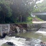 Plengsengan Sungai Binau Banyuwangi Ambrol Diterjang Banjir, Lintasan Kereta Api