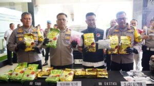 Polda Jateng Gagalkan Pengiriman Belasan Kilogram Sabu dari Kalimantan