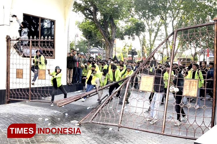 Polda Jateng Tegaskan Penanganan Demo Anarkis Sesuai Prosedur