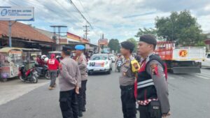 Polres Banjarnegara Amankan Pendaftaran Bakal Calon Bupati dan Wakil Bupati di KPU