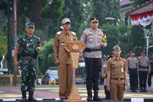 Polres Banjarnegara Lakukan Apel Gelar Pasukan Operasi Mantap Praja Candi