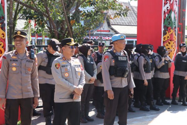 Polres Kotim Kawal Aksi Damai Umat Hindu Keharingan Di Kantor