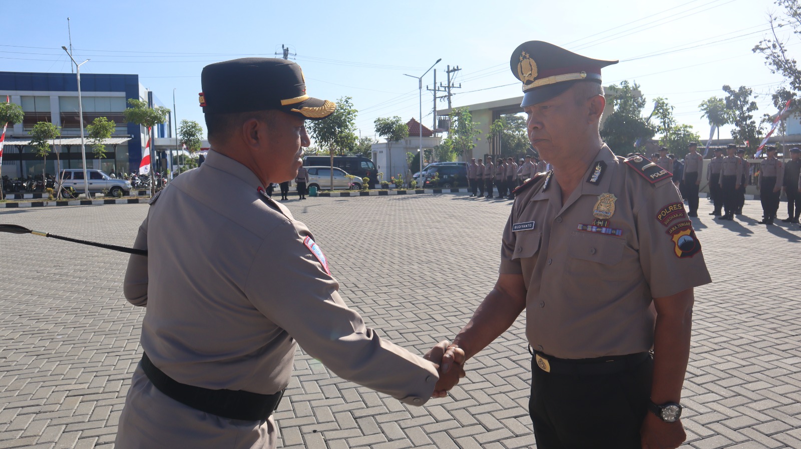 Polres Sukoharjo: Menghormati Pengabdian Dengan Kenaikan Pangkat Dan Pemberian Reward