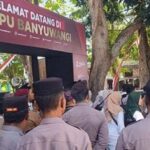 Polresta Banyuwangi Pastikan Pendaftaran Kedua Paslon Pilkada Berjalan Kondusif