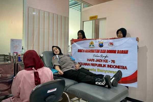 Polresta Banyuwangi Rayakan Hut Ke 76 Polwan Dengan Bakti Donor Darah