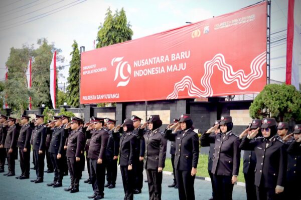 Polresta Banyuwangi Sukses Gelar Upacara Khidmat Untuk Hut Ke 79 Ri