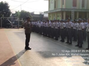 Polsek Limpung Kampanyekan Keselamatan Berkendara di SMK Maarif NU 01