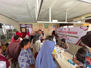 HUT ke-76, Polwan Jepara Berikan Layanan Kesehatan untuk Siswa SLB