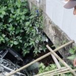 Sopir Salah Injak Gas, Pikap Terjun Ke Sungai Di Kutasari