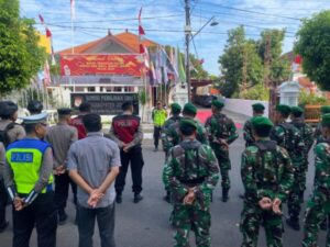 Ops Mantap Praja Candi: Pengamanan Diperketat, Polisi Jepara Jaga Ketat KPU dan Bawaslu