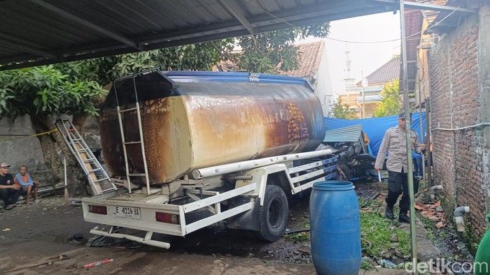 Tangki Solar Meledak Di Bengkel Las, Satu Orang Tewas Dalam