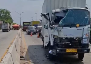 Tiga Kecelakaan dalam Sehari di Semarang, Dua Orang Tewas Termasuk Mahasiswi Polines Tragis, Sehari Tiga Kecelakaan di Semarang Merenggut Dua Nyawa