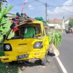 Tikungan Simpang 3 Jembatan Wiroguno Banyuwangi Rawan Laka Dua Mobil