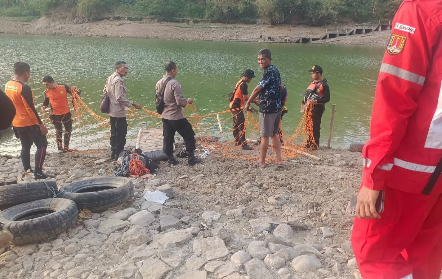 Tragedi Di Waduk Jatibarang Semarang, Dua Anak Tenggelam, Upaya Pencarian