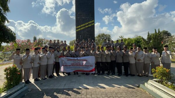 Upacara Ziarah Dan Tabur Bunga Di Tmp Oleh Srikandi Blambangan