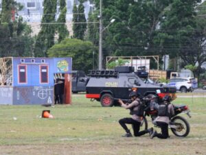 Wakapolda Kalteng Pantau Gladi Latihan Sispamkota di GOR Serbaguna Palangka Raya