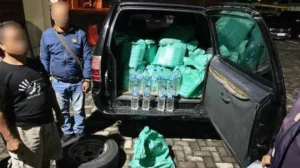 Polisi Temukan dan Gagalkan Pengiriman 256 Botol Arak di Demak