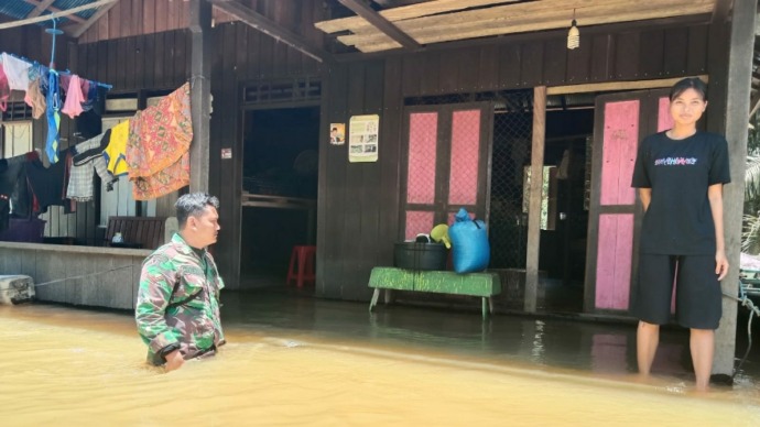 Banjir Rendam Fasilitas Umum di Lamandau, Babinsa Imbau Warga Siaga