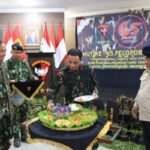 Brimob Kalteng Gelar Syukuran Dan Potong Tumpeng Di Hut Pelopor