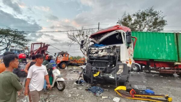 Kecelakaan Beruntun di Pantura Pati, Bus dan Truk Remuk Parah