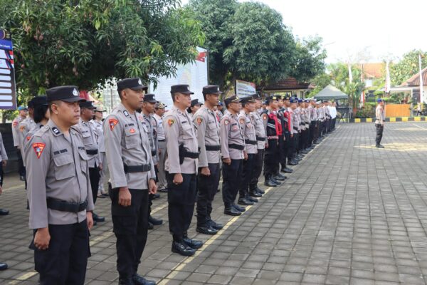 Fokus Pemilu 2024: Kapolres Jembrana Gelar Apel Pagi Untuk Kesiapan