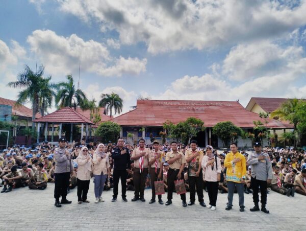 Humas Polda Kalteng Edukasi Gen Z Di Smkn 2 Sampit: