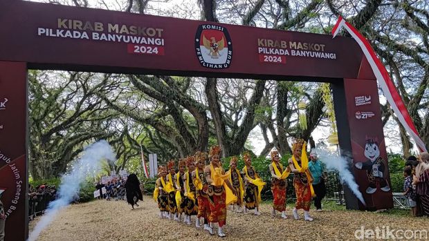 KPU Banyuwangi Gelar Kirab Maskot Pilkada, Partisipasi Pemilih Ditargetkan 85%