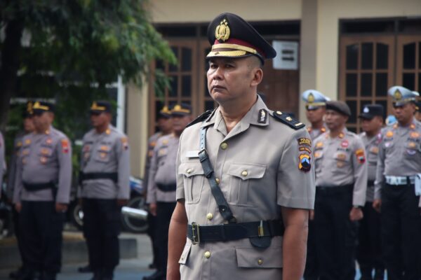 Kapolres Banjarnegara Akbp Erick Budi Santoso Pimpin Sertijab Kabagren Dengan