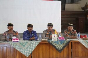 Jumat Curhat Kapolres Jembrana: Memperkuat Hubungan Polisi dan Masyarakat di Desa Penyaringan