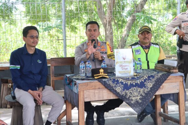 Kapolres Jembrana Gelar Jumat Curhat di Gilimanuk: Dengar Keluh Kesah Pengojek