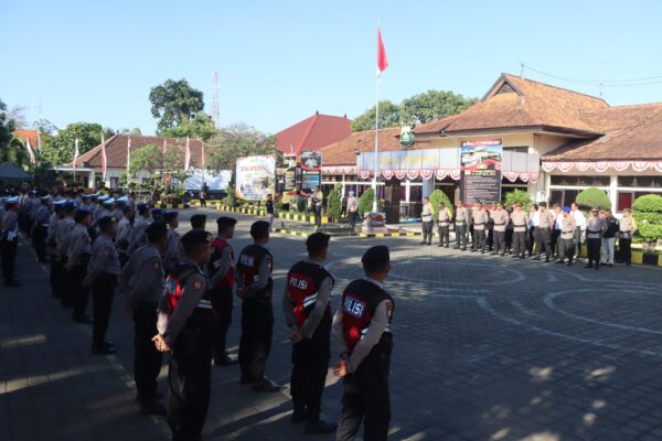 Kapolres Jembrana Pimpin Upacara Korp Raport Kenaikan Pangkat Perwira