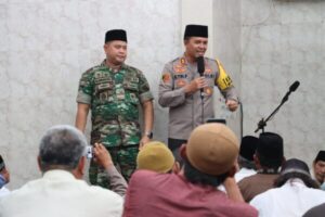 Kapolres dan Dandim Jembrana Gelar Safari Jumat, Ajak Warga Jaga Kamtibmas Selama Pilkada 2024