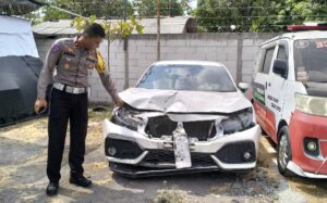 Kecelakaan Berat di Flyover Manahan Solo: Civic dan Supra Adu Banteng, Satu Orang Tewas