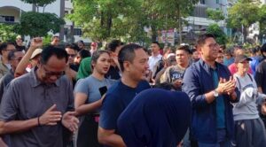 Keseruan Warga Menyambut Yoyok Sukawi di CFD Simpang Lima Semarang