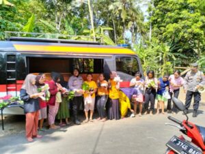 Polresta Banyuwangi Gunakan Mobil Sayur untuk Edukasi Warga Jaga Kondusifitas Pilkada