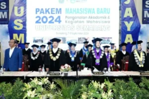 Prof. Mahfud Md. Beri Kuliah Umum, Mahasiswa Baru Universitas Semarang Antusias