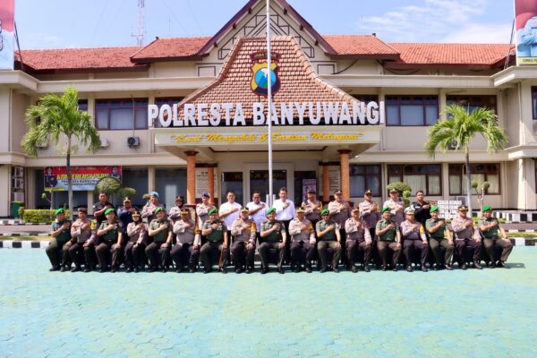 Kunjungi Polresta Banyuwangi, Pangdam V Brawijaya Dorong Sinergitas Tni Polri